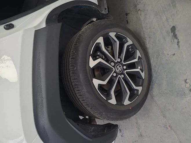 Toyota Yaris Cross Hybride 130h 2WD Design blanc de 2024