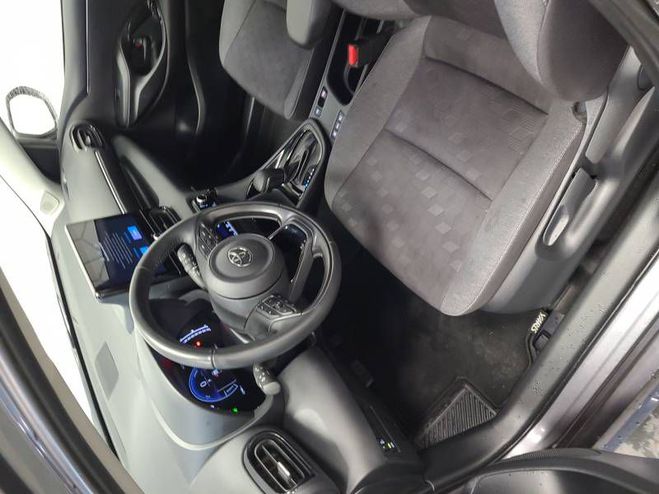 Toyota Yaris Hybride 116h Design gris de 2025