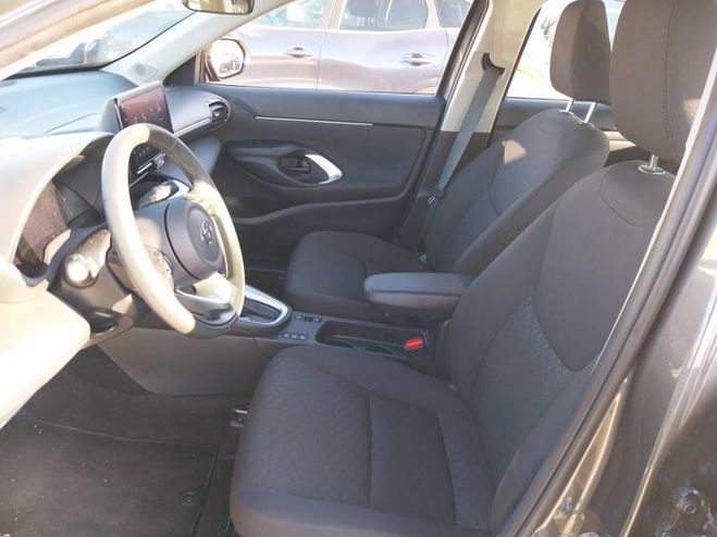 Toyota Yaris Cross Hybride 116h 2WD Dynamic gris de 2025
