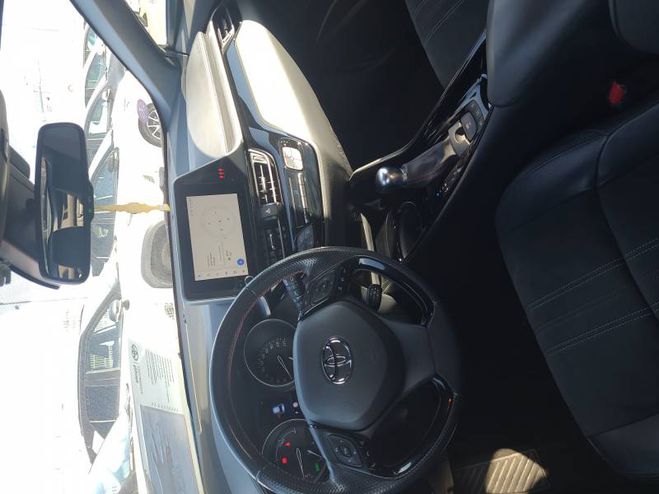 Toyota C HR Hybride 2.0L GR-Sport blanc de 2022