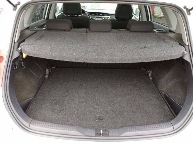 Toyota Auris 124 D-4D SkyBlue blanc de 2015