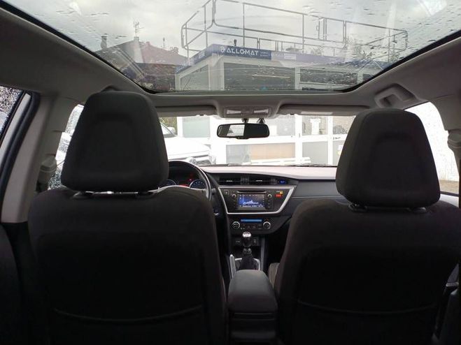 Toyota Auris 124 D-4D SkyBlue blanc de 2015
