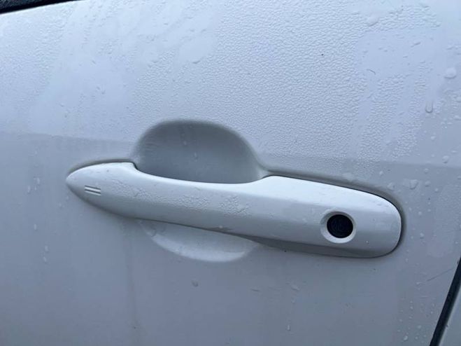 Toyota Yaris Cross Hybride 130h 2WD Design blanc de 2024