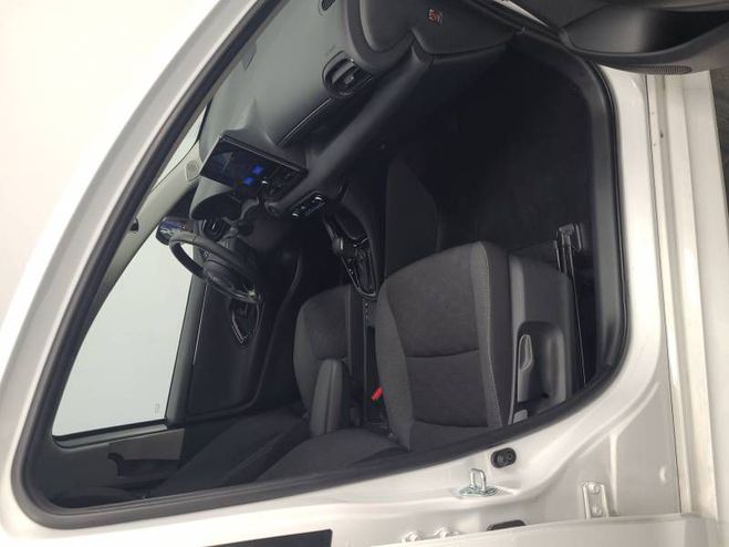 Toyota Yaris Hybride 116h Design blanc de 2025