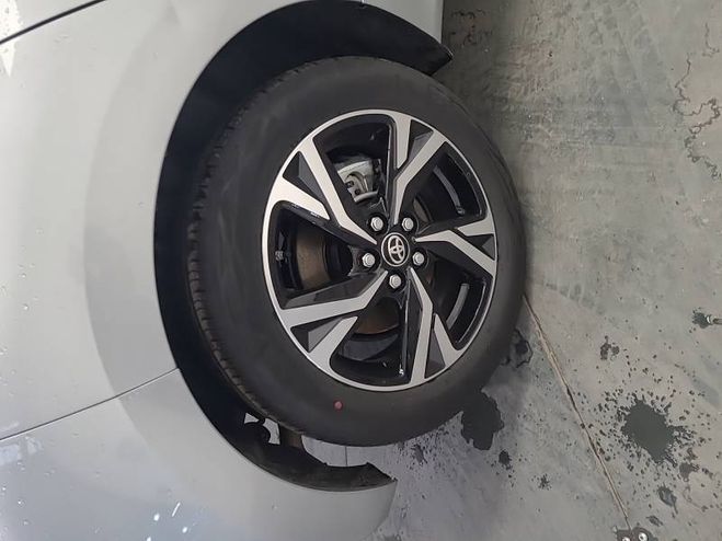 Toyota Yaris Hybride 116h Design gris de 2025
