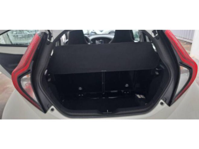Toyota Aygo 1.0 VVT-i 72 Active Business blanc de 2023