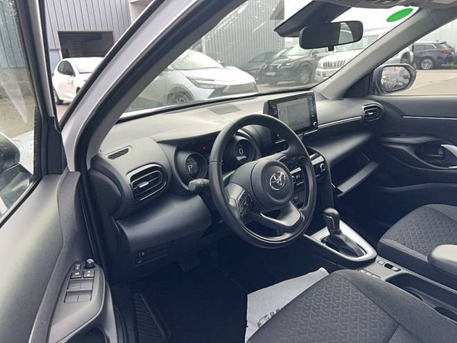Toyota Yaris Cross Hybride 116h 2WD Dynamic Business  blanc de 2024
