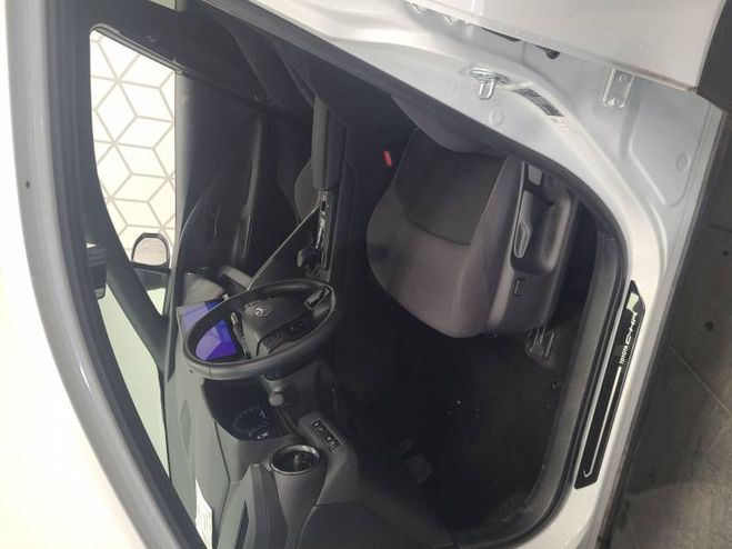 Toyota C HR Hybride 200 Design blanc de 2025