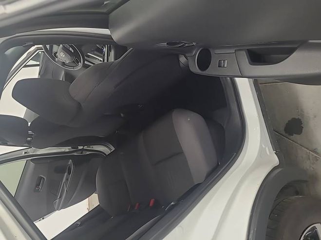 Toyota C HR Hybride 200 Design blanc de 2025