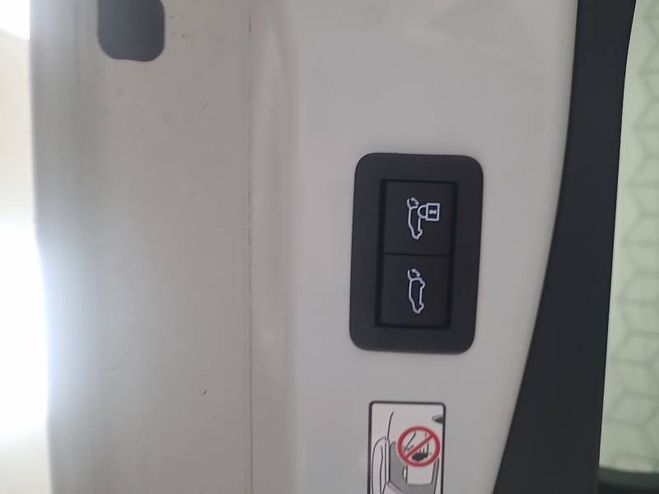 Toyota C HR Hybride 200 Design blanc de 2025
