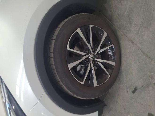 Toyota C HR Hybride 200 Design blanc de 2025