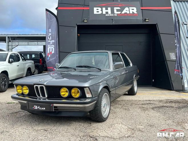 BMW Serie 3 e21 323I Coup� - Restauration compl�te d Gris de 1981