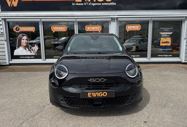 Fiat 600 electric 155 84ppm 54kwh red bva pompe � Noir de 2025