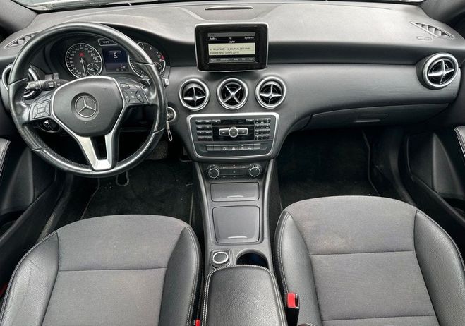 Mercedes Classe A 180 inspiration 1.6 122ch blueefficiency Blanc de 2014