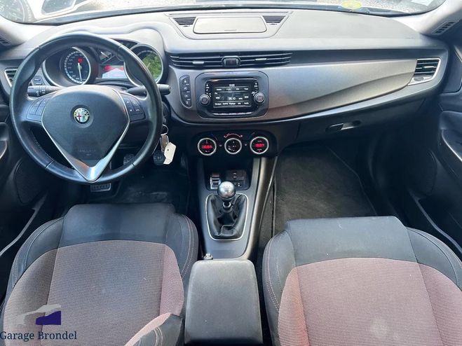 Alfa romeo Giulietta 1.6 JTDM 105cv Distinctive 3�me Main Gris de 2014