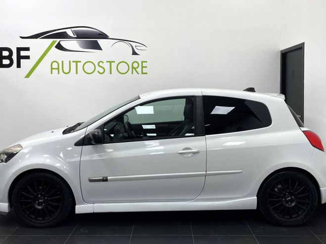 Renault Clio III (B/C85) 1.6 16v 128ch GT 3p BLANC de 2010