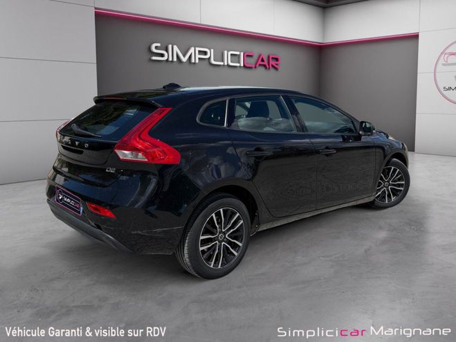 Volvo V40 D2 120 Geartronic 6 Momentum - GPS - RAD Noir de 2016