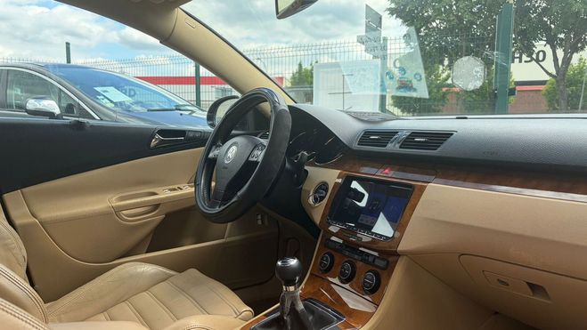 Volkswagen Passat VI 2.0 TDI 170 CARAT Noir de 2005