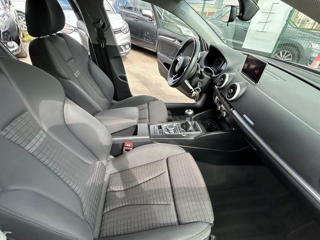 Audi A3 III (2)1.6 TDI 115 DESIGN LUXE Noir de 2017