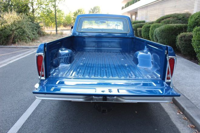Ford F150 RANGER SUPERCAB LONG BED 7.4L BLEU METAL de 1978