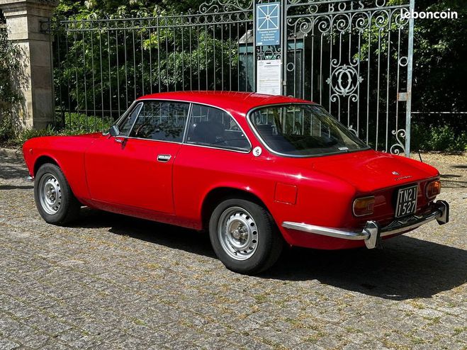 Alfa romeo GT 1300 Junior ? 1975 GARANTIE TRES BON ETA Rouge de 1975