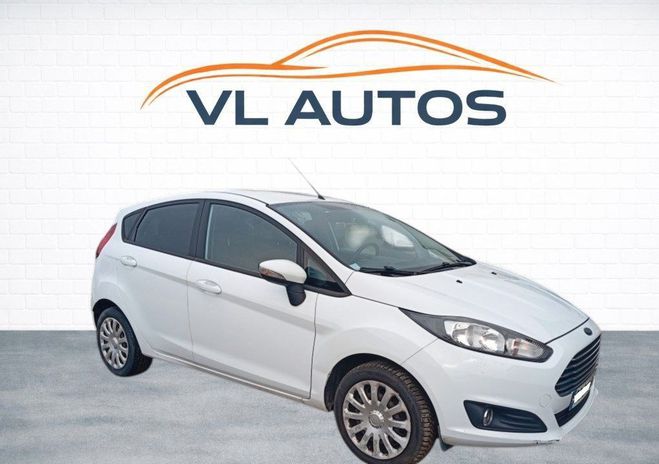 Ford Fiesta 1.25 l 5 portes 82 cv Ann�e 2014 Blanc de 2014