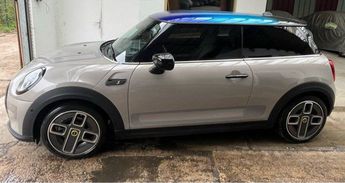  Voir d&eacute;tails -Mini Cooper SE Chili Pack- 184ch �lectrique Mod�le u &agrave; Auffargis (78)
