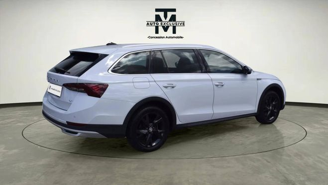 Skoda Octavia Combi 2.0 TDI 150 ch DSG7 4x4 Scout Blanc de 2022