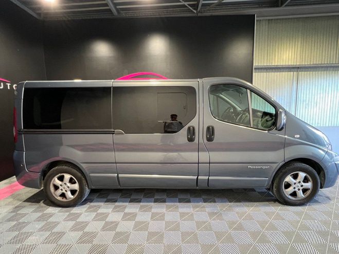 Renault Trafic PASSENGER L2H1 2.0 dCi 115 ch 8 PLACES B Gris de 2012