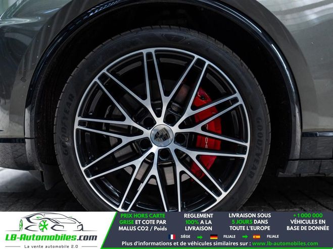 Porsche Macan Turbo 639 ch Vert M�tallique de 2024
