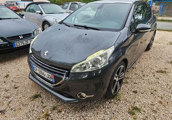  Voir d&eacute;tails -Peugeot 208 1.6 hdi 115 cv gps toit panoramique &agrave; Montauban (82)