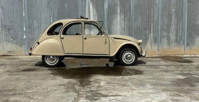 Citroen 2 CH 2 CV 6 1975 Beige de 1975