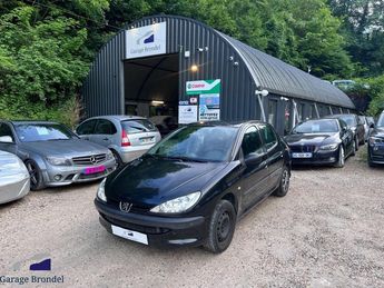  Voir d&eacute;tails -Peugeot 206  &agrave; Sathonay-Camp (69)