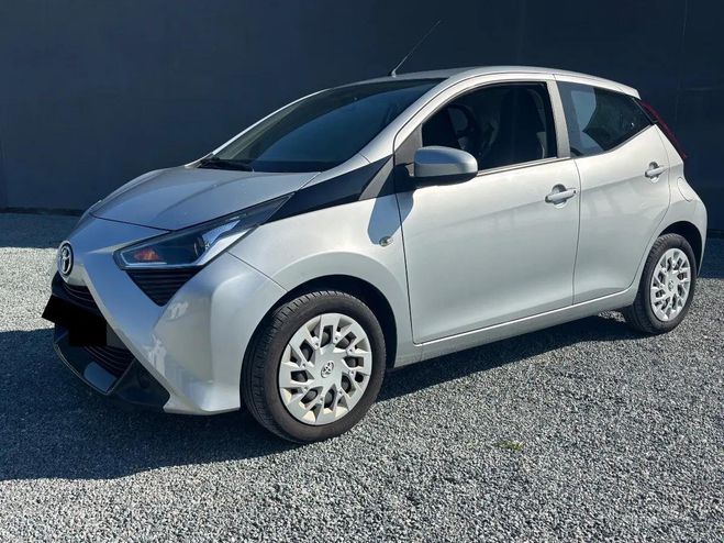 Toyota Aygo 1.0 VVTI 70 X-PLAY GARANTIE 1 AN EXCELLE Gris de 2020