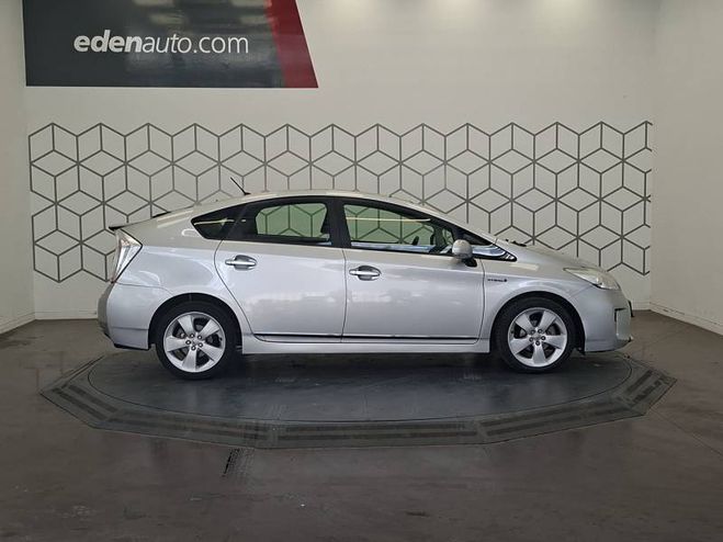 Toyota Prius MC 136h Dynamic 17