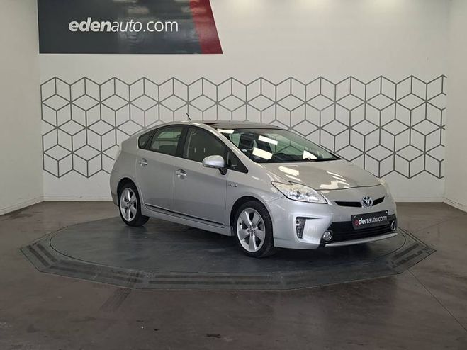 Toyota Prius MC 136h Dynamic 17