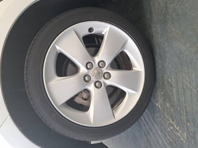 Toyota Prius MC 136h Dynamic 17