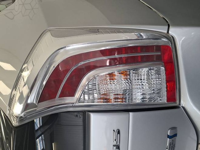 Toyota Prius MC 136h Dynamic 17