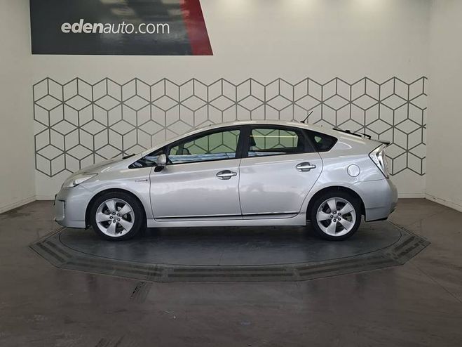 Toyota Prius MC 136h Dynamic 17