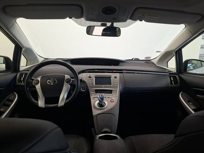 Toyota Prius MC 136h Dynamic 17