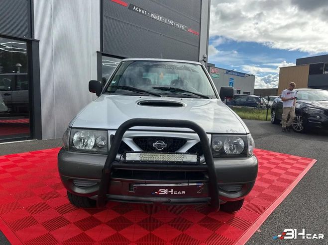 Nissan Terrano BREAK 2.7 TDI 125 ADVENTURE 4WD Gris de 2001