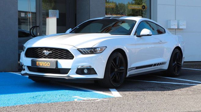 Ford Mustang coupe 2.3 317ch siege recaro Blanc de 2016