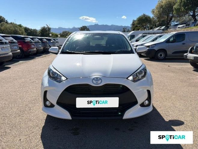 Toyota Yaris 116h Design 5p MY22 Blanc Lunaire Nacr� de 2025