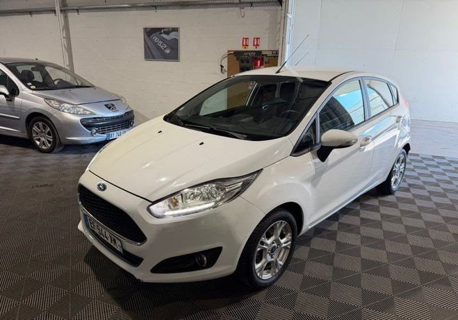 Ford Fiesta 1.25 82 ch edition Blanc de 2016