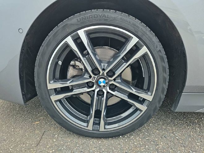 BMW Serie 1 118i 136 ch DKG7 M Sport 5p SKYSCRAPER GRAU METALLIC de 2022