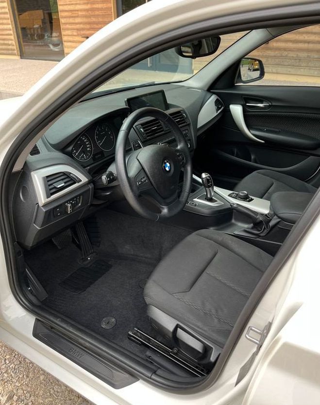 BMW Serie 1 116 iA 136 ch Lounge Blanc de 2013