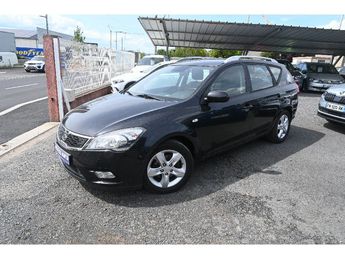  Voir d&eacute;tails -Kia Ceed d SW 1.6 CRDi 90 Style &agrave; Cournon-d'Auvergne (63)