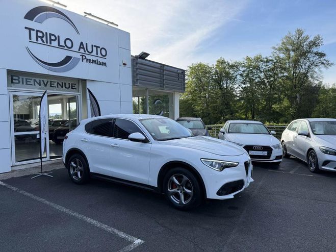 Alfa romeo Stelvio 2.2 D - 180 - BVA AT8 Super GPS   CAMERA BLANC de 2017