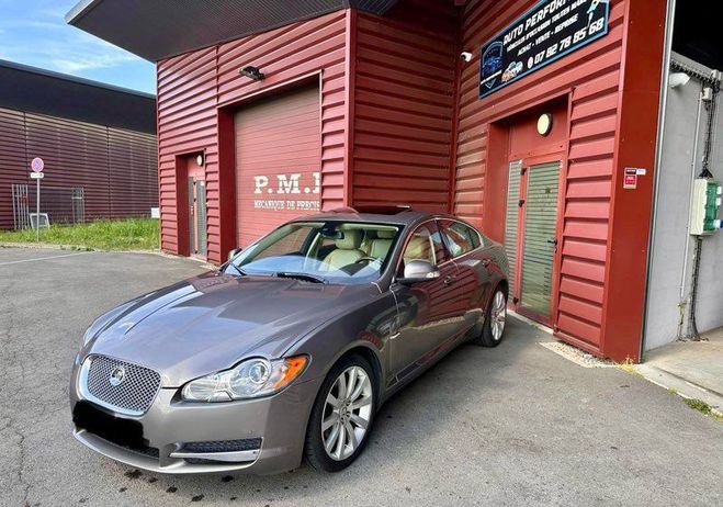 Jaguar XF 2.7 v6 207cv cuir gps toit ouvrant x�non Gris de 2010