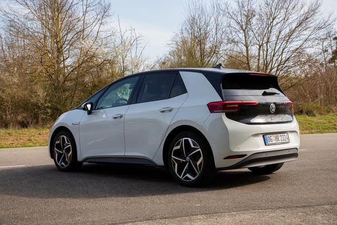 Volkswagen ID.3 Pure Performance | Blanc Glacier M�tal | blanc de 2022
